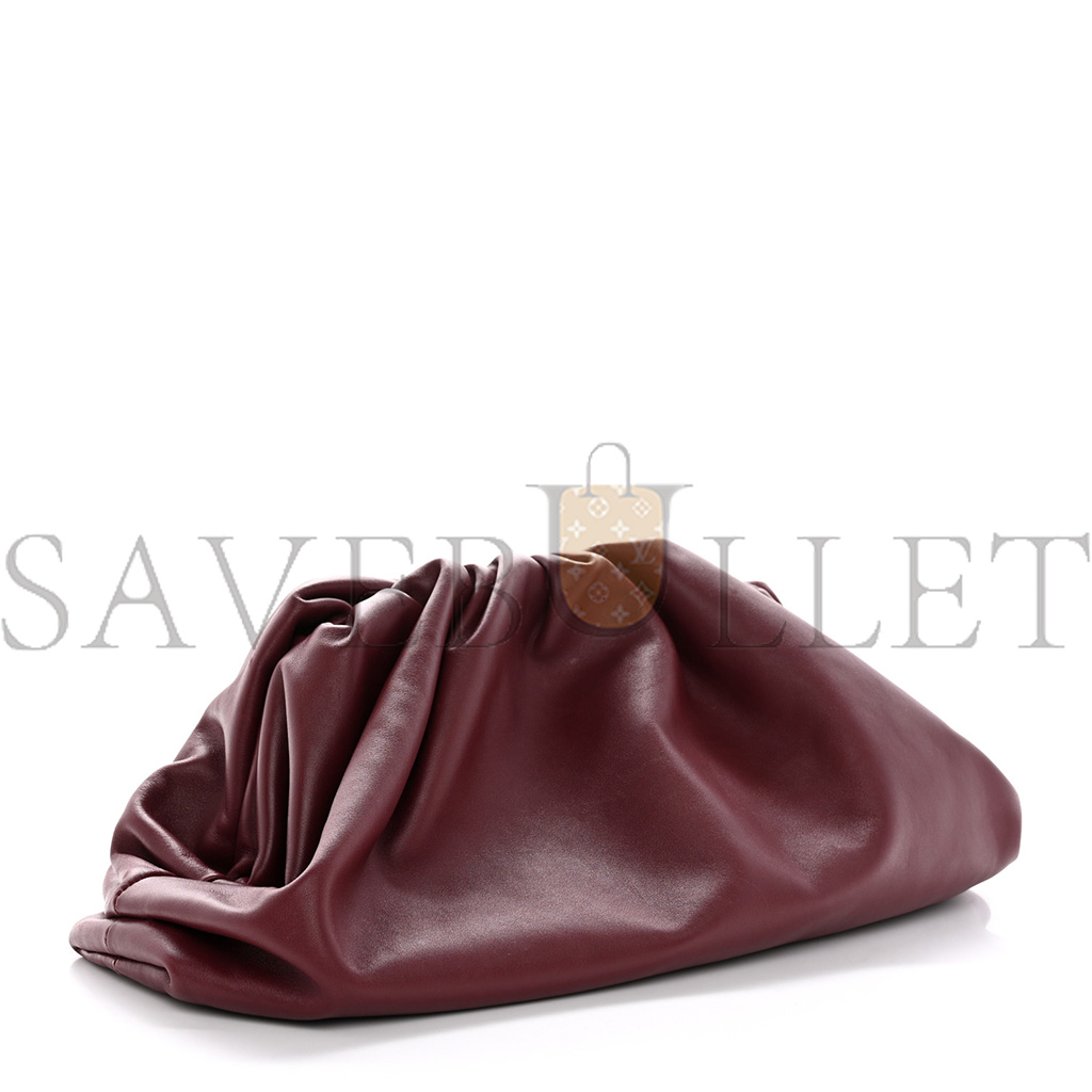 BOTTEGA VENETA SMOOTH BUTTER CALF THE POUCH OVERSIZED CLUTCH BORDEAUX (37*20*8cm)