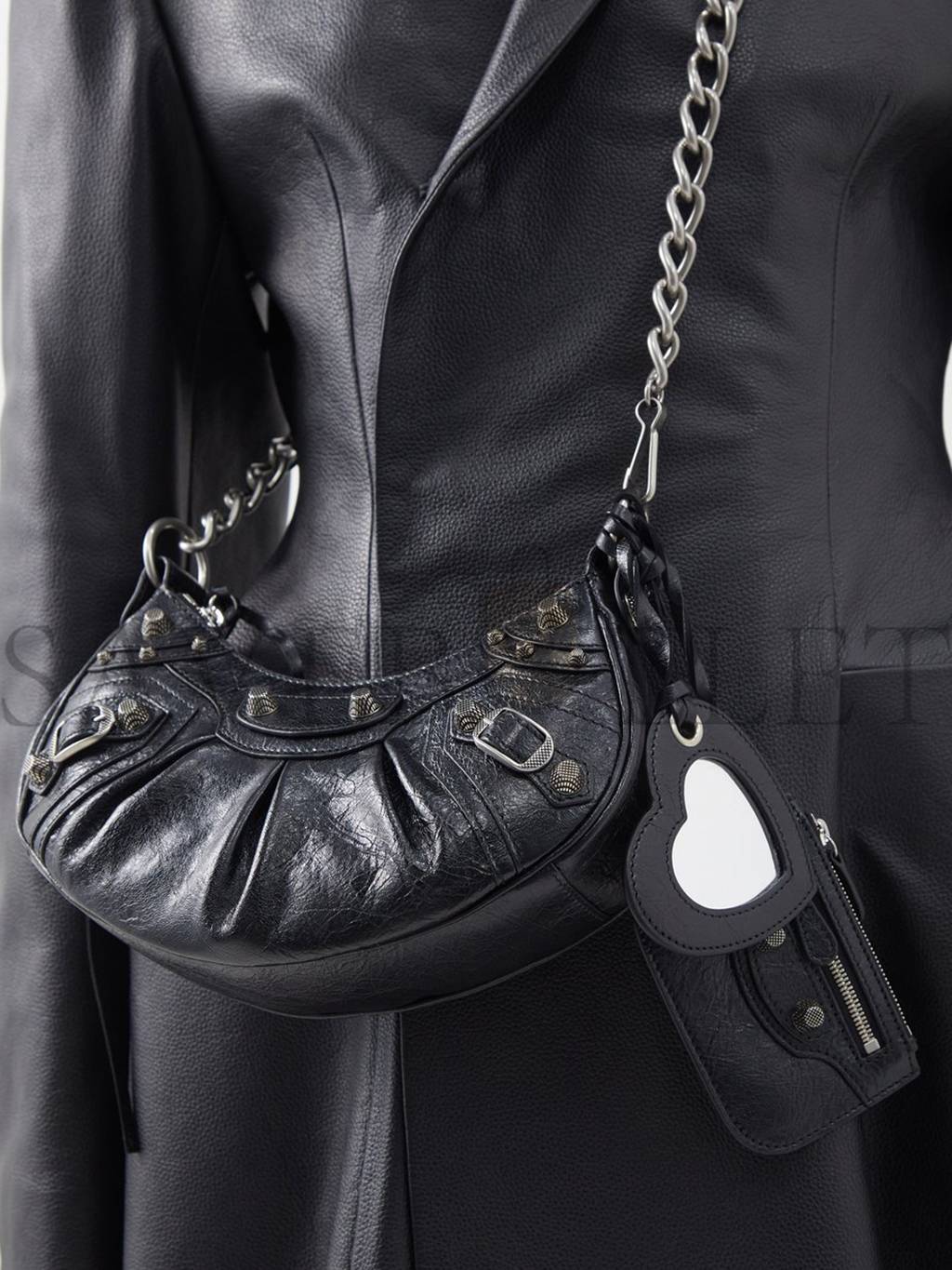 BALENCIAGA BLACK LE CAGOLE XS LEATHER SHOULDER BAG MATCHESFASHION US (25.6*11.4*7.3cm)